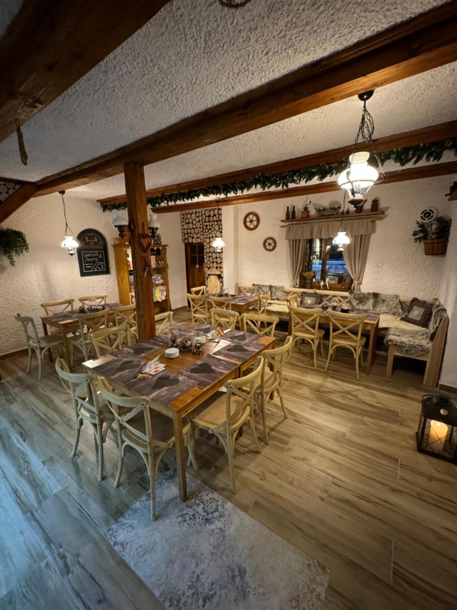 Pension & Restaurant Krakonos Harrachov Eksteriør billede